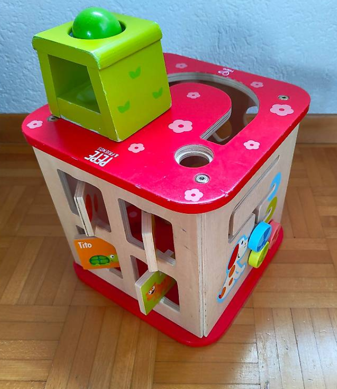 Babyspielhaus aus Holz Zahnräder Ball mit Glocke