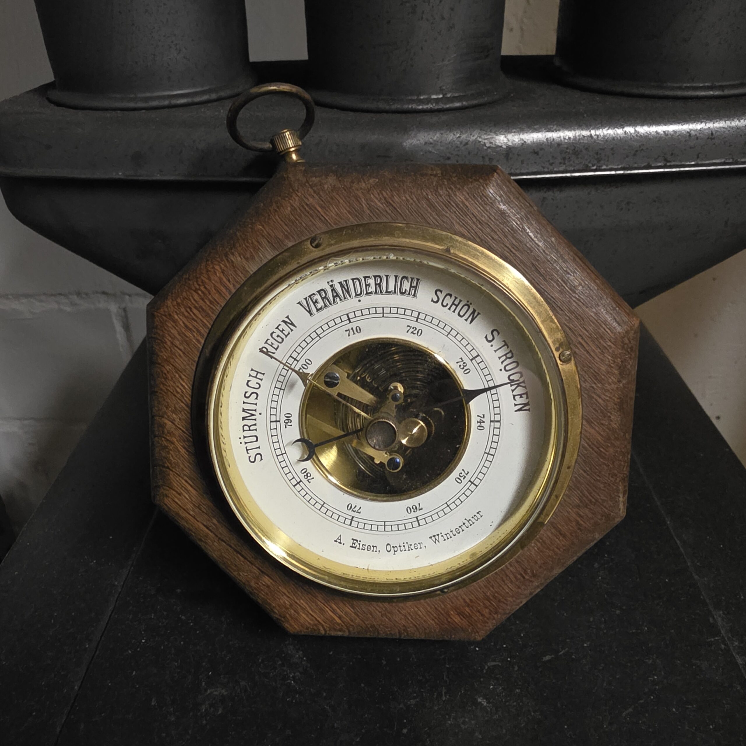 Antikes Holz-Barometer – dekoratives Wandstück