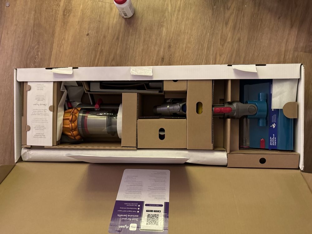 Dyson V15 Detect Absolute Staubsauger,