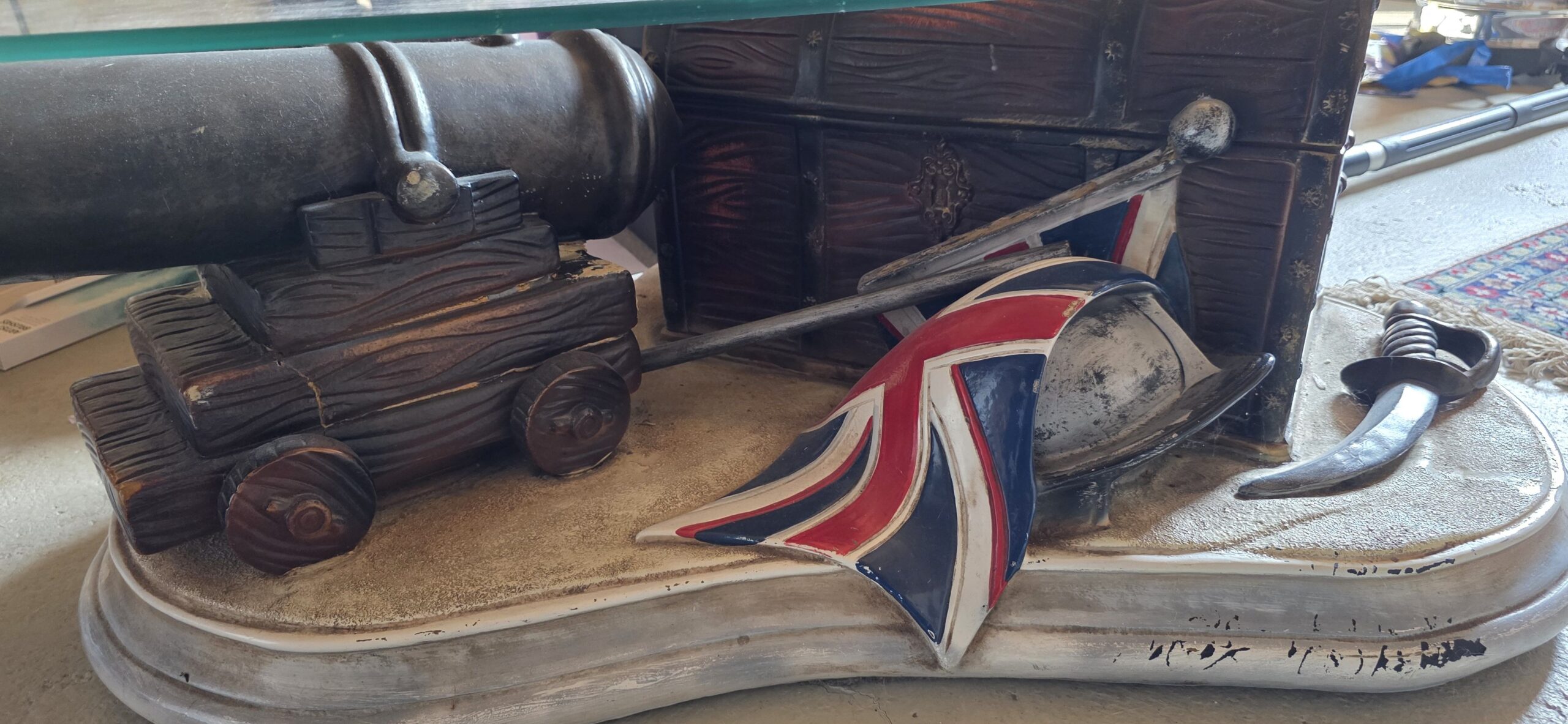 Cooler Sofatisch im Karibik Stil