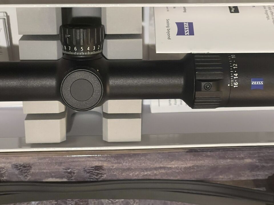 Zeiss Conquest V4 4-16×44 Zielfernrohr mit Absehen Nr. 64