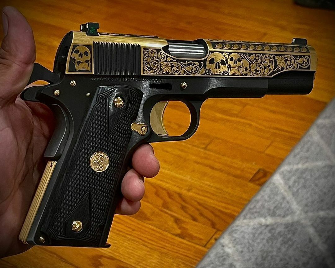 1911 Government Schlitten, graviert in 24-karätigem Gold, Ka